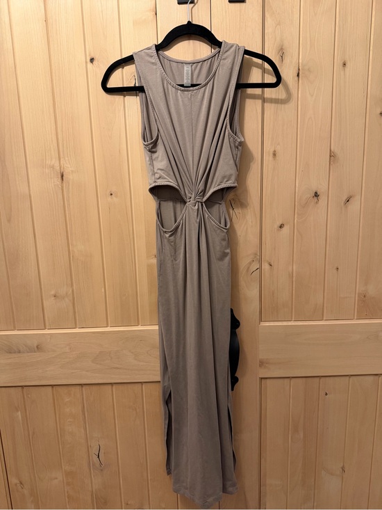 Beyond Yoga Dresses & Skirts - Beyond Yoga Taupe Twist-Front Maxi Dress size small excellent condition